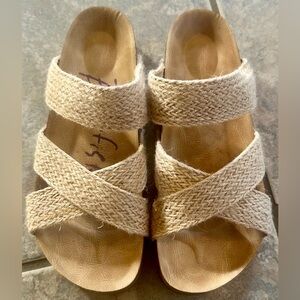 Blowfish Platform Espadrille Slides size 8 Sandal